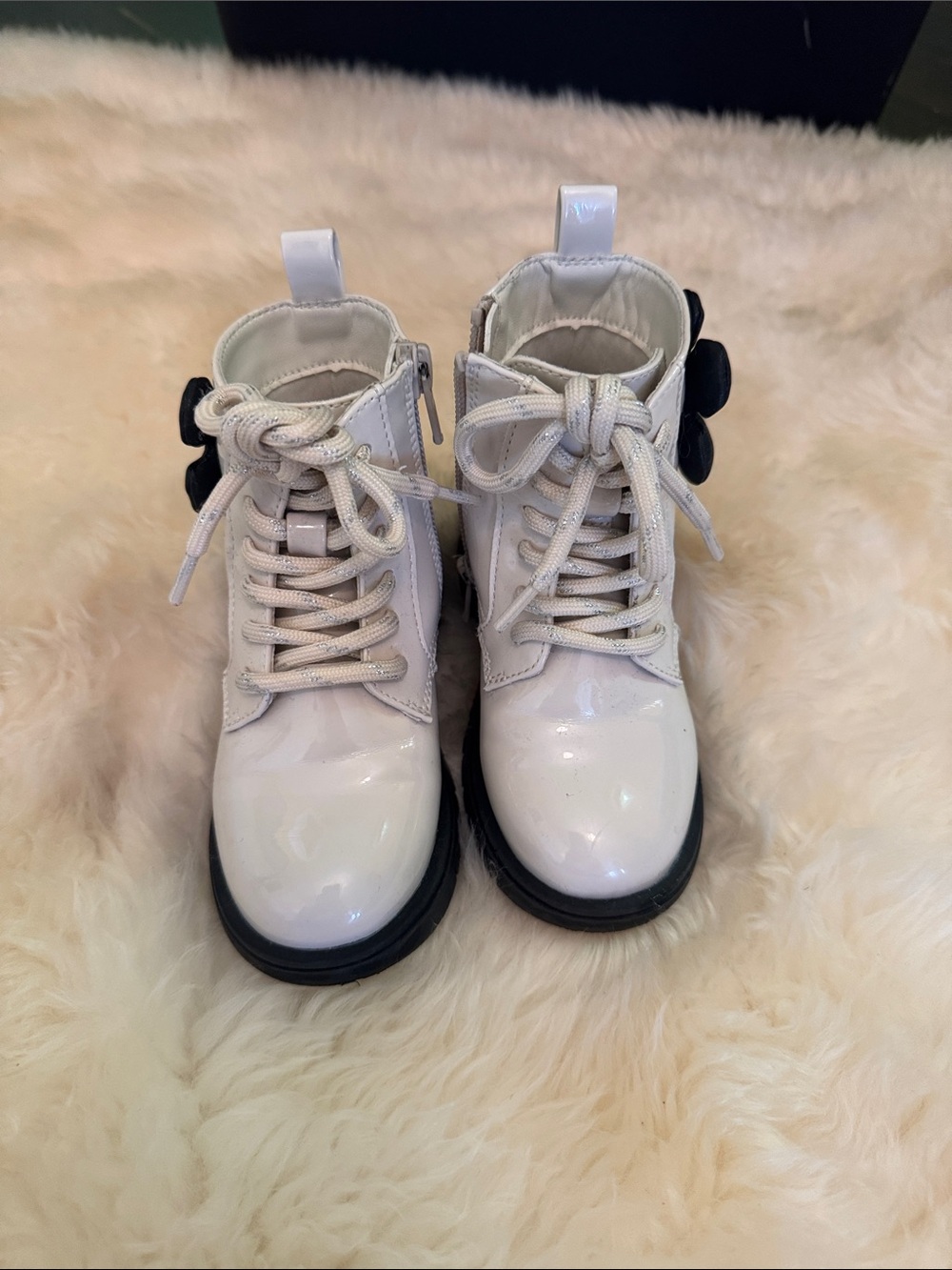 GAP White Patent Lace-Up Kids Ankle Boots with Black Bow